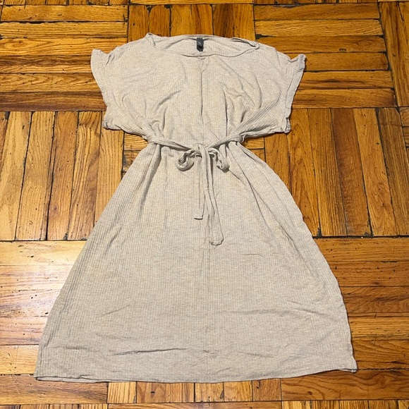 Francesca's Collections Dresses & Skirts - SOLD   💃🏼FREE W/BUNDLE Francesca’s Alya Ribbed Tie Waist Midi Dress